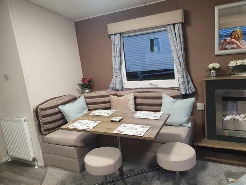4 Solent Village 8 Berth Caravan