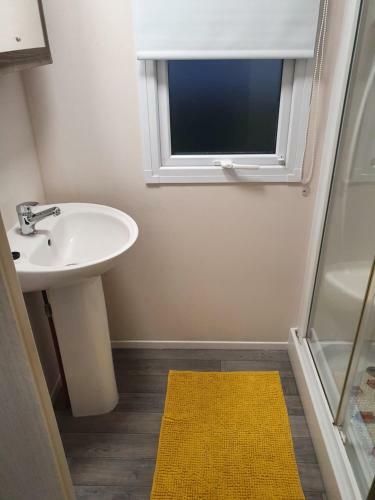 4 Solent Village 8 Berth Caravan
