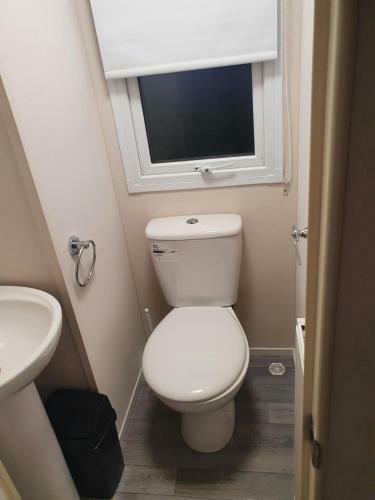4 Solent Village 8 Berth Caravan