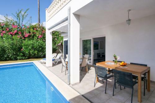 Casa Aina