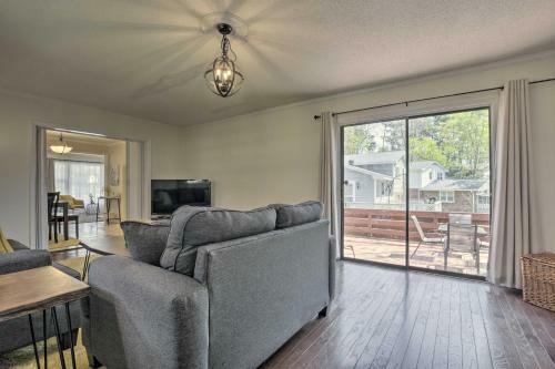 Updated Raleigh Home With Deck Family Friendly