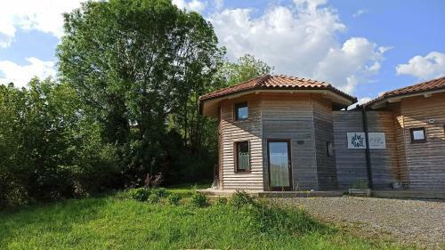 Artizar Gunea Yurta Con Jard�n