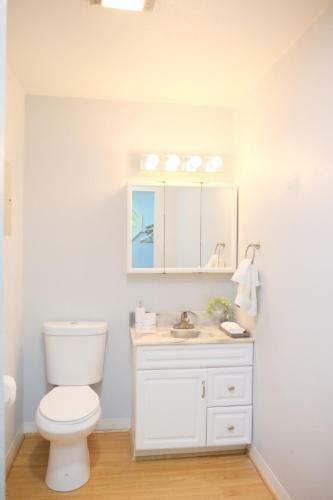 4 Bedrooms One Level House, Ev Outlet