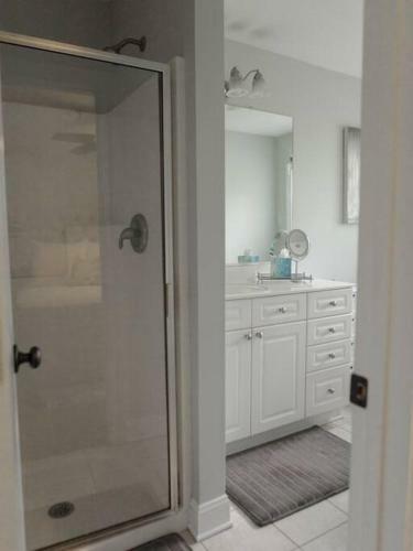 Apartamento Cozy And Convenient Spacious Townhome