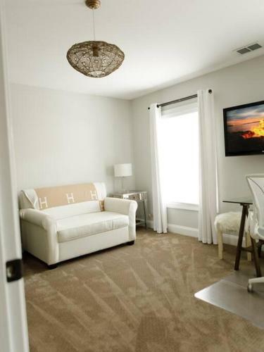 Apartamento Cozy And Convenient Spacious Townhome