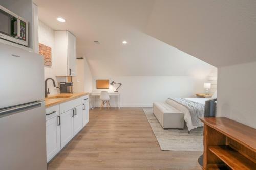 Scarlet Ridge Retreat
