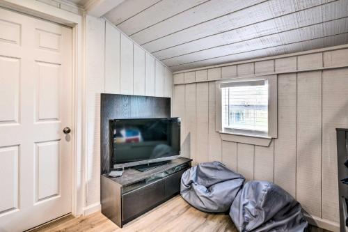 Bright And Airy Freeport Home - Walk To Beach!
