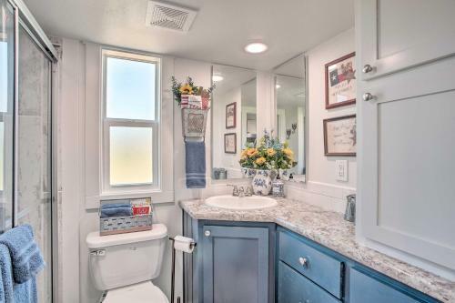 Cozy Mckinney Tiny Home With Porch And Fire Pit!