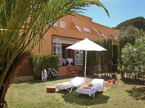 Casa Adosada En Golf Platja De Pals