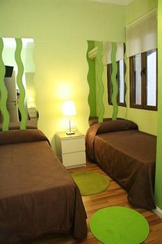 Hostal Room Pride