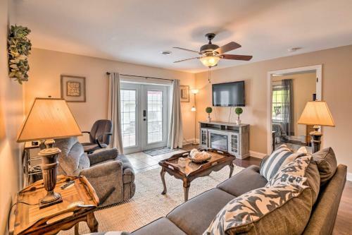 Bristol Escape With Patio, 2 Mi To Downtown!