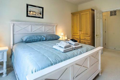 Spacious Chester Home With Yard On James River!