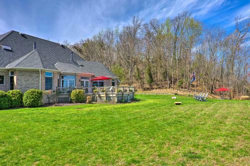 Spacious Chester Home With Yard On James River!