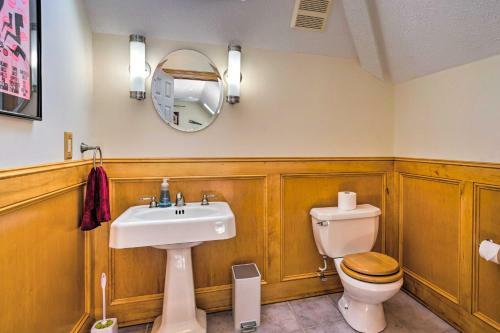 Spacious Chester Home With Yard On James River!