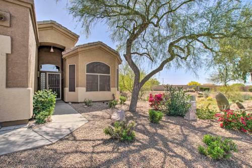 Homey Gold Canyon Abode And Community Amenities