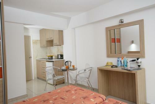 Paul Marie Hotel Apartments