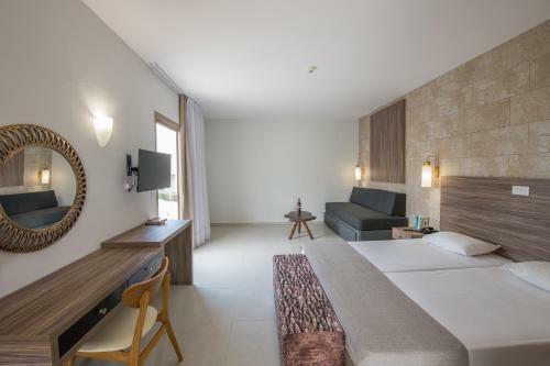 Hotel Electra Holiday Village Water Park Resort