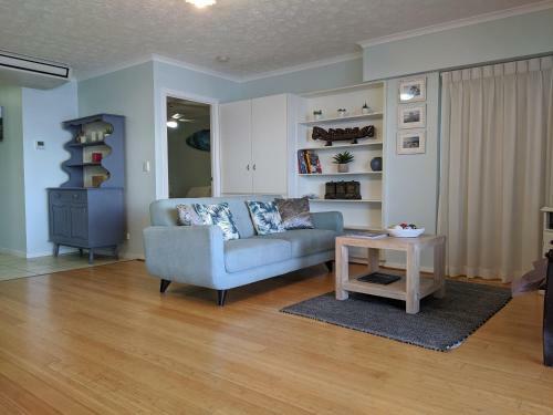 Hotel Moorings Beach Resort