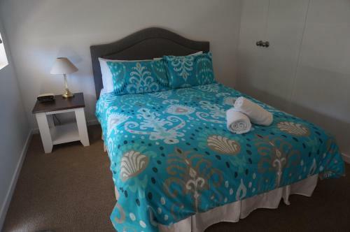 Hotel Moorings Beach Resort