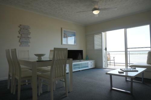 Hotel Moorings Beach Resort
