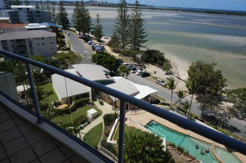 Hotel Moorings Beach Resort