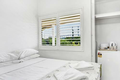 Cairns Reef Apartments & Motel