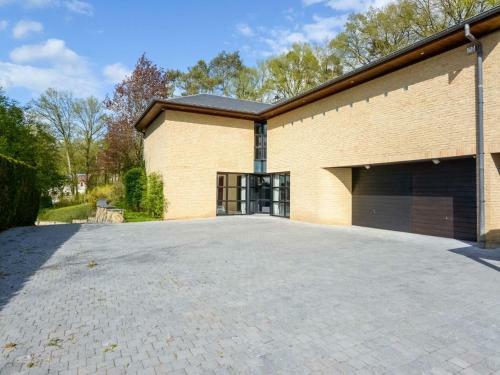 Picturesque Villa In Bierges With Swimming Pool And Barbeque