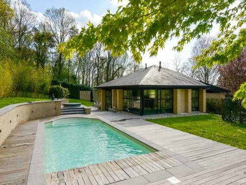 Picturesque Villa In Bierges With Swimming Pool And Barbeque
