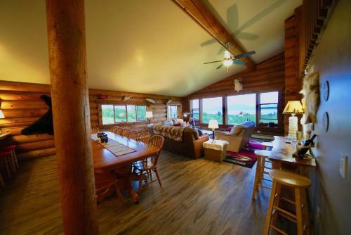 Flat Fish Lodge B&B And Event Center