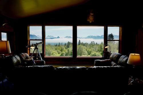 Flat Fish Lodge B&B And Event Center