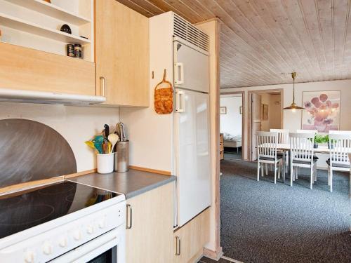 Three-bedroom Holiday Home In Bl�vand 4