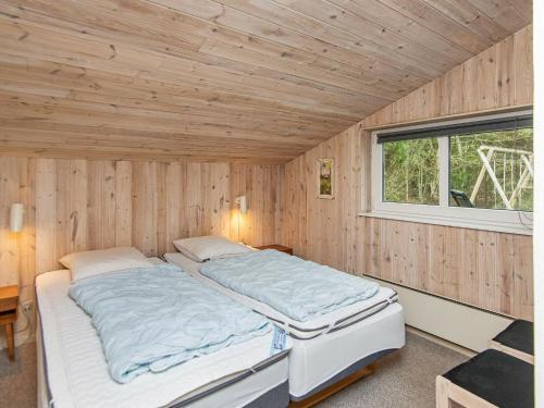 Three-bedroom Holiday Home In Bl�vand 43