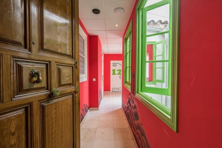 Feel Hostels City Center