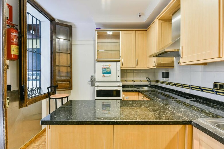 Feel Hostels City Center