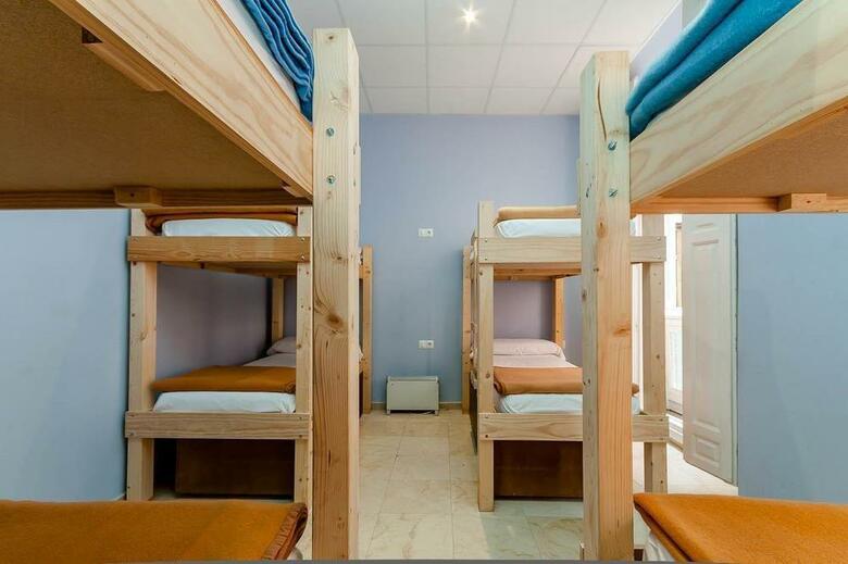 Feel Hostels City Center