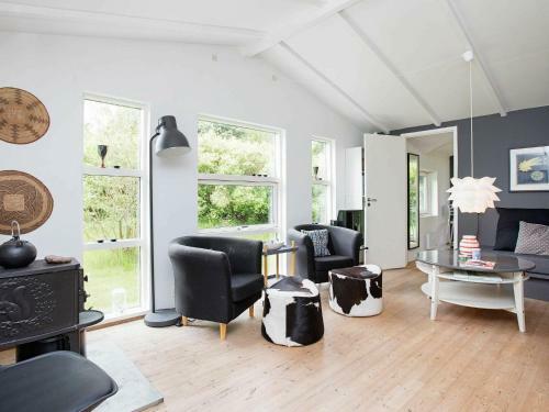 Holiday Home Dronningm�lle VI