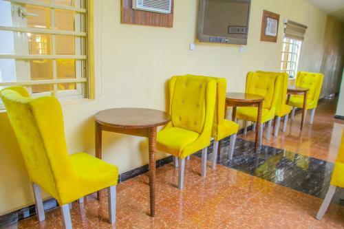 Hotel Ontario Suites