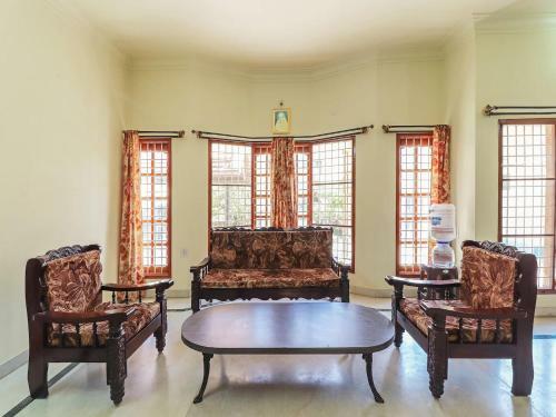 Big Private Villa In Chikmagalur