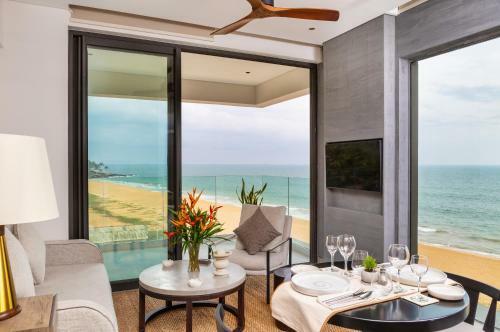 Hotel Crystal Sands