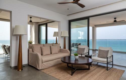 Hotel Crystal Sands