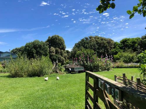 Apartamento @taradise-opunake - Eco-friendly Coastal Hideaway