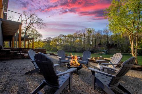 Riverfront Heber Springs Home With Dock And Slip!