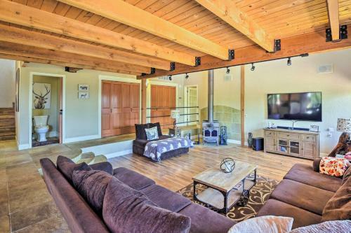 Secluded Home In Natl Forest With Fire Pit!