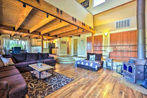 Secluded Home In Natl Forest With Fire Pit!