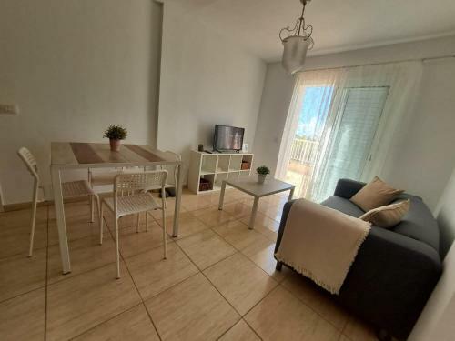 Laura Apartment In Arona & Pool