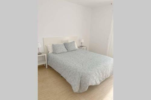 Laura Apartment In Arona & Pool