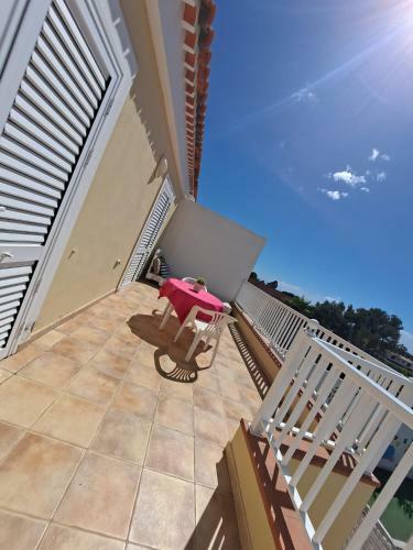 Laura Apartment In Arona & Pool