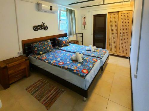 House Sesil L