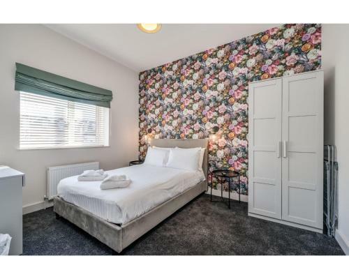 Central Belfast Apartments: University Street