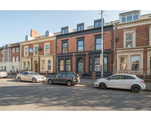 Central Belfast Apartments: University Street